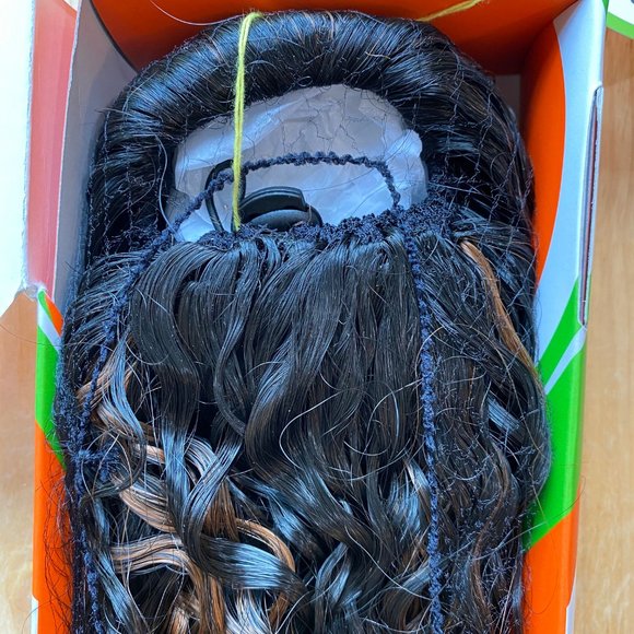 #102 GLANCE R&B GIRL DRAWSTRING PONYTAIL - Picture 4 of 6